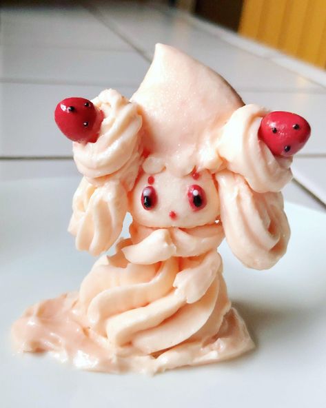 Edible Alcremie out of whipped buttercream with fondant details! by splatkelly | Pokémon Sword and Shield | Know Your Meme Pokemon Snacks, Whipped Buttercream, Pokemon Cake, Kawaii Cooking, Cute Baking, Pokemon Party, Pokemon Birthday, Kawaii Food, Cute Desserts