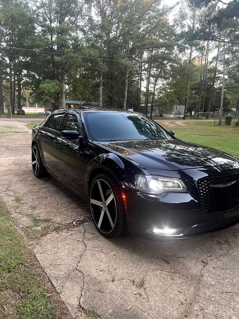 Chrysler 300s, Cars Jeep, Chrysler Cars, Dream Cars Jeep, Street Racing Cars, Big Wheel, Apartment Decor Inspiration, Super Luxury Cars, Street Racing