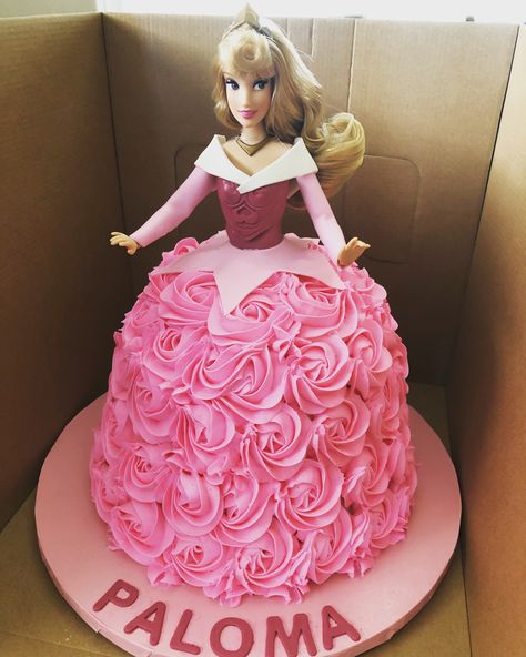 Sleeping beauty Princess Aurora doll cake Arora Birthday Theme, Sleeping Beauty Doll Cake, Aurora Birthday Cake Sleeping Beauty, Princess Aroura Cake, Princess Aurora Birthday Cake, Aurora Cake Sleeping Beauty, Aurora Cake Ideas, Aurora Princess Cake, Princess Aurora Birthday Party