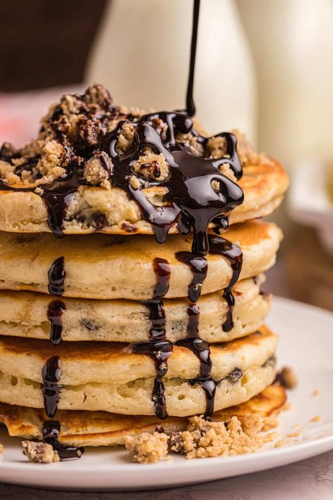 Pancake Cups, Griddle Cakes, Pancake Crepes, Chocolate Chip Pancakes, Breakfast Pancakes, Perfect Breakfast, Chocolate Flavors, Brunch Recipes, Chocolate Chip