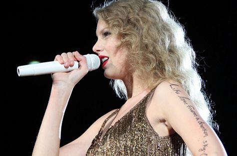 Taylor Swift's Arm Lyrics from 2011 Speak Now Tour. (lyrics from other artists that inspire her.) Lyrics To Write, Speak Now Tour, Tattoos 2023, About Taylor Swift, Jimmy Eat World, Taylor Swift Tattoo, Swift Facts, The Pretenders, Taylor Swift Facts