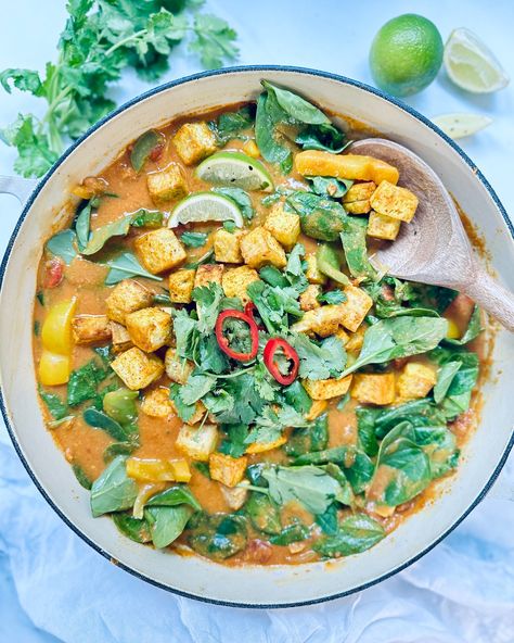 If you fancy a curry this weekend, there are a few to choose from on my new website. The full recipes with tips and nutritional information are on helenridgeway.com. It’s linked in my bio. 1️⃣ Cauliflower, Potato & Lentil Curry 2️⃣ Tofu Tikka Masala 3️⃣ Almond Butter Tofu Curry 4️⃣ Tofu Green Thai Curry 5️⃣ Easy Red Lentil Dahl Enjoy! #curry #vegancurry #curryrecipe #dahl #fakeaway #weekendfood Tofu Tikka Masala, Green Thai Curry, Red Lentil Dahl, Tofu Tikka, Butter Tofu, Curry 5, Curry 4, Green Thai, Lentil Dahl