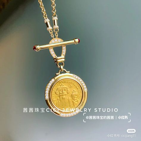 Coin Frame, Gold Coin Jewelry, Buccellati Jewelry, Ancient Coin Jewelry, Faberge Jewelry, Gold Temple Jewellery, Gold Jewels Design, Dancing Diamond, Gold Bride Jewelry