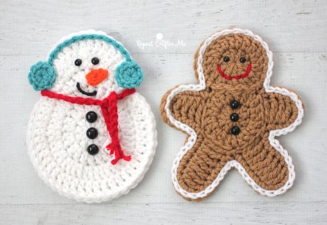 Crochet Snowman - Repeat Crafter Me Crochet Christmas Ornaments Free, Crochet Ornament Patterns, Repeat Crafter Me, Crochet Snowman, Crochet Xmas, Crochet Christmas Decorations, Christmas Applique, Crochet Ornaments, Snowmen Patterns