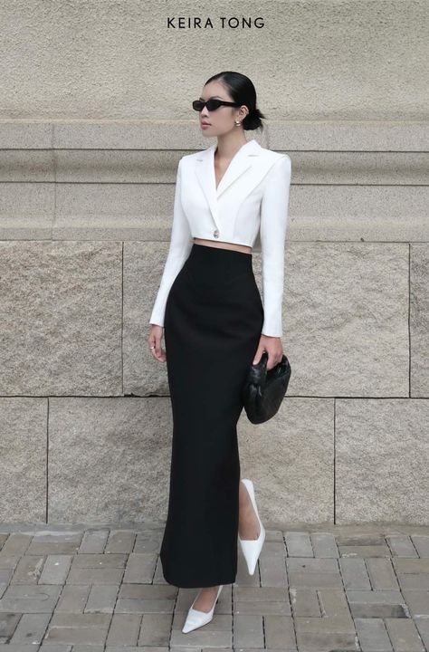 Long Elegant Skirts Classy, Classy Parisian Style Chic, Elegant Korean Outfit, Classy Korean Outfits, Korean Formal Outfit, Red Top Outfit, Elegant Wear, Outfit Korean Style, Corporate Dress