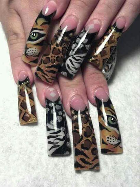 Lion Print Nails, Duck Bill Nails, Duck Nails Cheetah Print, Duck Tip Nails, Lion Nails, Cheetah Print Nails Y2k, Y2k Animal Print Nails, Leopard Print Nails 2000s, Fan Nails