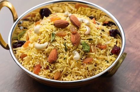 Kashmiri Pulao Recipe | Kashmiri Biryani | Dry Fruits Biryani | Kashmiri Rice Pilaf Kashmiri Biryani, Kashmiri Pulao, Pulao Recipe, Going Vegetarian, Cup Of Rice, Rice Pilaf, Dry Fruits, Clarified Butter, Fennel Seeds