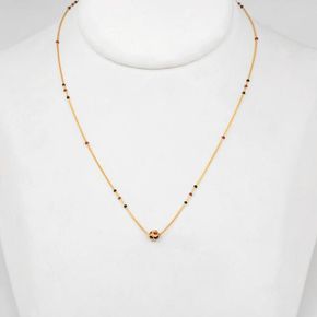 Gold Jewellery Collection, Mangalsutra Chain, Black Beads Mangalsutra Design, Buy Gold Jewelry, Set Rings, Gold Jewelry Simple Necklace, Gold Mangalsutra Designs, Gold Chain Design, Black Beaded Jewelry