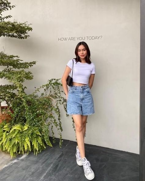 Outfit Philippines, Cute Aesthetic Outfits, Philippines Outfit, Ootd Outfit Ideas, Neat Casual Outfits, Fits Ideas, Easy Outfits, Casual College Outfits, Vacay Outfits