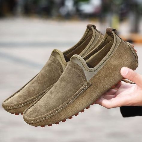 Mens Loafers Casual, Gents Shoes, Loafers Fashion, Classic Loafers, Mens Loafers Shoes, Driving Shoes Men, Moccasins Mens, Men Loafers, Breathable Shoes