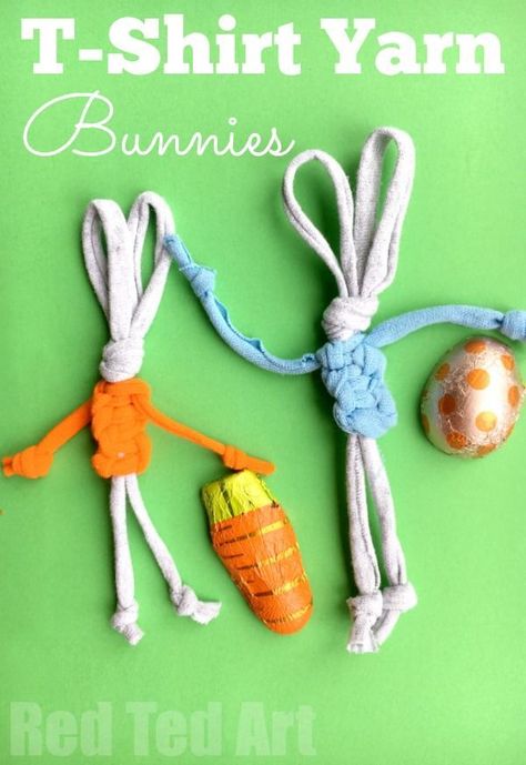 Easy T-Shirt Yarn Bunny - these little bunnies are just SO CUTE! Love that they are made from upcycled t-shirt yarn. Learn how to make your own T-shirt yarn! #tshirtyarn #paracords #bunny #tween #keychain #keyring Yarn Bunnies, Yarn Bunny, Red Ted Art, Tshirt Yarn, Easy Easter Crafts, Easter Bunny Crafts, Animal Crafts For Kids, Easter Art, Bunny Crafts