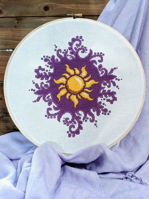 Sun Emblem, Disney Patterns, Tangled Sun, Sketchbook Aesthetic, Aesthetic Drawings, Pola Kristik, Hand Embroidery Projects, Modern Disney, Sewing Embroidery Designs