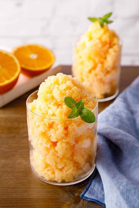 Orange Granita (All-Natural Frozen Italian Dessert from Scratch) - Paleo Grubs Frosé Recipe, Healthy Cocktail Recipes, Cocktail Rose, Granita Recipes, Dessert From Scratch, Fun Summer Drinks, Lime Sorbet, Healthy Cocktails, Watermelon Summer