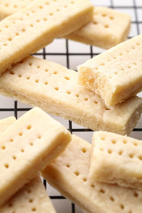 Classic Scottish Shortbread, Easy Shortbread Cookie Recipe 3 Ingredients, Short Bread Biscuit Recipe Easy, Icing For Shortbread Cookies, Scottish Shortbread Recipe, Best Shortbread Cookie Recipe, Cookie Biscuits, Easy Shortbread, Scottish Shortbread Cookies