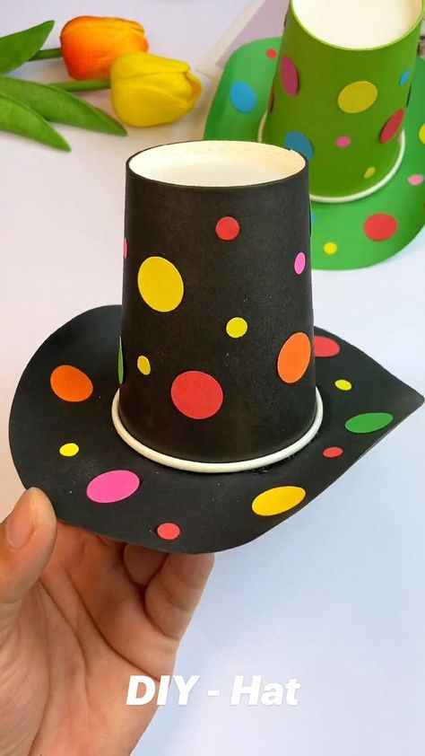 Hat Day Activities Preschool, Recycled Hats Kids Ideas, Crazy Hat Day Ideas For Kids Diy, Hat Day At School Kids, Creative Hats For Kids, Diy Crazy Hat Day Ideas, Hat Crafts For Preschoolers, Crazy Hats For Kids, Crazy Hat Day Ideas For Kids