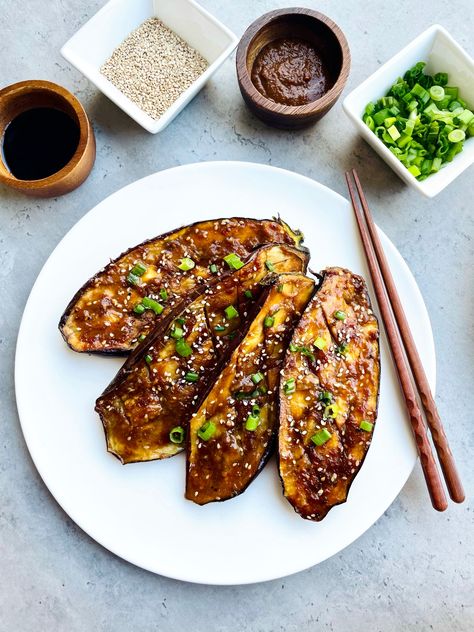 Nasu Dengaku, Glazed Eggplant, Miso Eggplant, Miso Recipe, Eggplant Recipes Easy, Miso Glaze, Eggplant Dishes, Baked Eggplant, Pregnancy Cravings