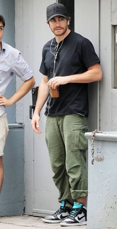 Jake G, Very Good Girls, Maggie Gyllenhaal, Mens Fashion Business Casual, Mens Casual Outfits Summer, Jake Gyllenhaal, Mens Fashion Casual Outfits, Stylish Mens Outfits, Streetwear Men Outfits