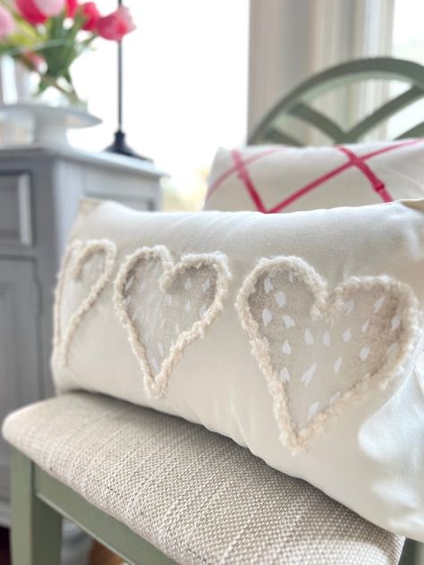 Valentine Pillows Covers Diy, Valentines Pillows Diy, Valentine Pillows Ideas, Chenille Pillows Diy, Heart Pillow Diy, Valentines Day Pillows, Diy Pillow Designs, Valentine Pillows, Heart Bedroom