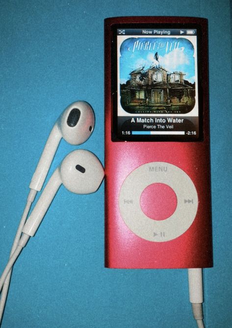 Pierce the Veil A Match Into Water on IPod Nano Early 2000’s 2000s Ipod Aesthetic, Kids Diary, 2000s Emo, Emo Aesthetic, Emo Memes, Retro Gadgets, 2000s Nostalgia, Rawr Xd, Digital Detox