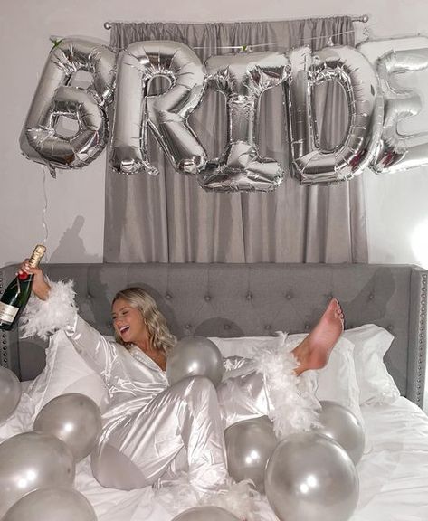 Meredith Lewis (Darling) on Instagram: "about last night… 🤐🫶🏼🍾💍 #bachelorette #bacheloretteweekend #bridetobe #2022bride #bacheloretteparty #aboutlastnight #fashion #beauty #lifestyle #wedding #bridalfashion" Night Before Wedding Sleepover, Bachelorette Picture Ideas, Bachelorette Photo Ideas, Bride Apparel, Bachelorette Photoshoot, Bachelorette Aesthetic, Hens Ideas, White Bachelorette, Night Before Wedding