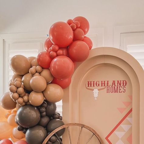 MODERN EVENT DECOR & BALLOONS on Instagram: "Third western inspired backdrop for @highlandhomestx Woodforest Townhomes grand opening 🌵🤠

Design, styling & balloons | @wowmyparty 
.
.

#corporateevents #corporatedesign #houstoncorporate #houstoneventplanner #houstonpartystylist #houstoneventstylist #houstonevents #highlandhomes #highlandhomestx #partydecor #eventplanning #eventdesign #eventdecor" Grand Opening Design, Modern Event Decor, Decor Balloons, Opening Design, Highland Homes, March 21, Corporate Design, Grand Opening, Event Planner