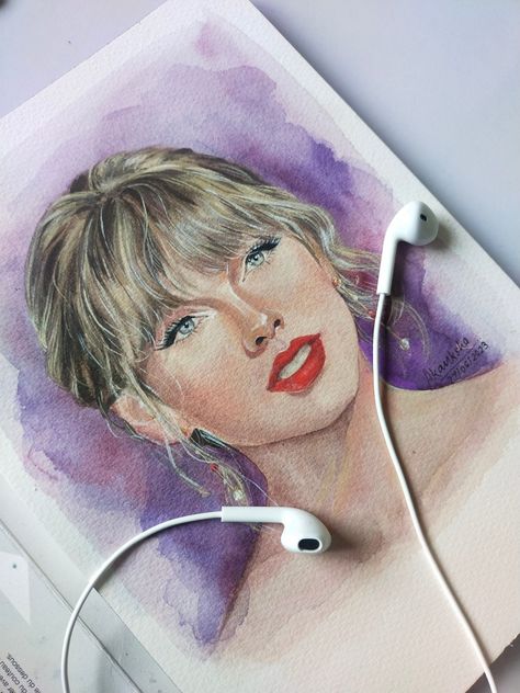 Taylor Swift Book, Taylor Swift Drawing, Pencil Sketch Drawing, Unique Drawings, Taylor Swift Concert, Watercolor Portrait, Watercolor Art Lessons, Taylor Swift Fan, Camping Art