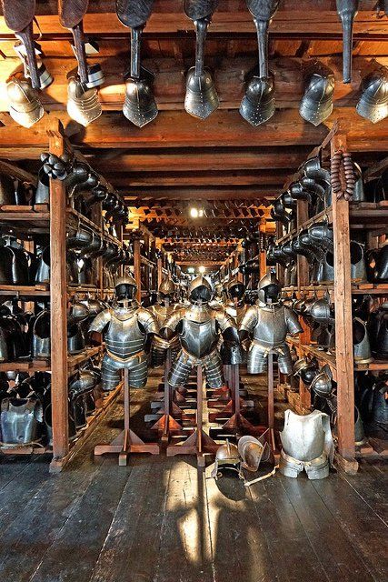 The 400-year-old Styrian Armoury is the largest historic armory in the world Armory Room, Armor Stand, Dungeon Room, Collection Room, Helmet Armor, Blacksmith Shop, Historical Armor, Knight Armor, Medieval Armor