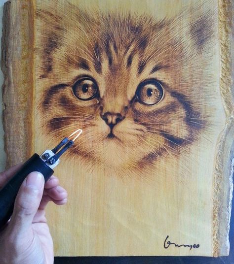 Cat Wood Burning, Wood Burn Spoons, Wood Burning Patterns Stencil, Wood Burn Designs, Painted Rock Animals, Woodburning Projects, Cat Embroidery, Pyrography Art, Wood Burning Crafts