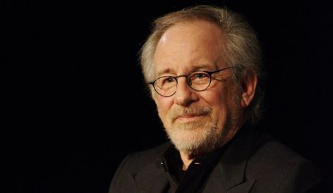 Hollywood icon Steven Spielberg is father to seven children including Sasha Spielberg. The 30-year-old singer goes by the stage name Buzzy Lee. Her most recent EP, Close Encounters of Their Own Kind, was released in 2019. When not on stage, Sasha is often in front of camera. When she posted the retro cashmere sweater set […] Dreamworks Studios, Down Song, Emily Deschanel, Blockbuster Film, Indie Movies, Movie Director, Hollywood Icons, Old Singers, Close Encounters