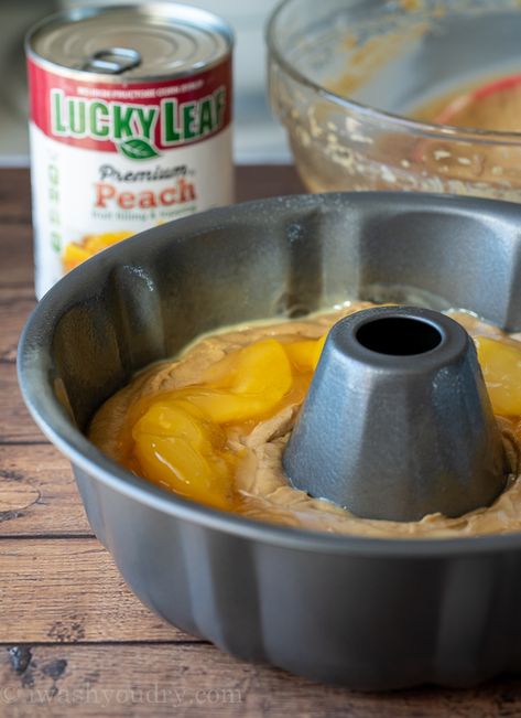 Peach Pie Spice Cake Recipe | I Wash You Dry Peach Spice Cake, Spice Cake Mix Recipes, Peach Rum, Moist Spice Cake, Spice Cake Recipe, Spiced Peaches, Peach Pie Filling, Spice Cake Recipes, Juicy Peach