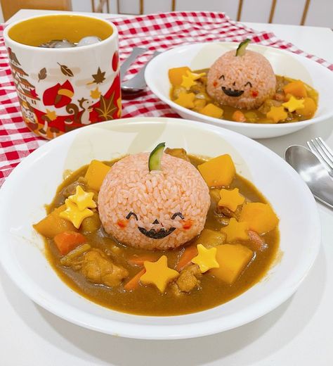 Halloween Asian Food, Japanese Pumpkin Recipes, Japanese Halloween Food, Cute Rice Balls, Halloween Picnic, Halloween Japan, Cute Halloween Food, Sweet Treat Recipes, Husband Lunch