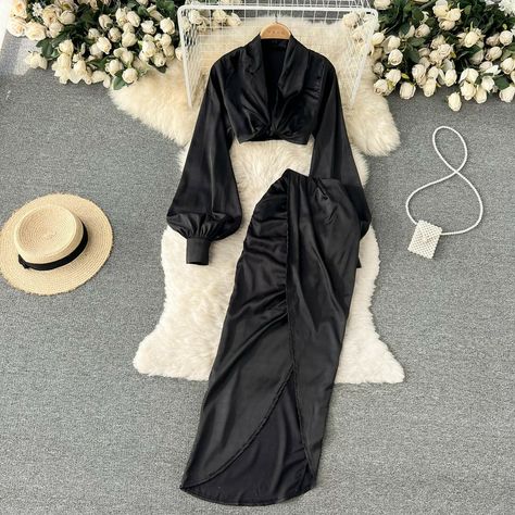 Chic Outfits Classy, Cotton Wrap Dress, Skirt Two Piece, Blouse Skirt, Spring Outfits 2022, Indian Bridal Dress, Wrap Maxi Skirt, Bridal Dress Design, Stylish Dress Book