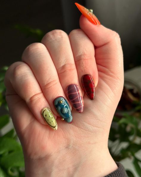 Fully inspired by a recent custom set I made for someone and their mood board. Such an interesting vibe, very eccentric and unconventional. Love the muted tones and the mixture of textures, patterns and colours Available now on my Etsy or DM to buy 🤍 #pressonnails #nails #falsenails #greennails #blacknails #bloominggel #nailart #nailsnailsnails #nail #naildesign #3dnailart #mutedtones #bloominggel #eccentric #unconventional #funky #funkynails #weirdnails #weird #etsy #etsyshop #etsyseller ... Eccentric Nails, Weird Nails, Crazy Nails, Muted Tones, Funky Nails, 3d Nail Art, Green Nails, Black Nails, False Nails