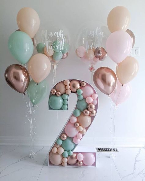 Number With Balloons, Kue Mickey Mouse, Number 2 Balloon, Pop Decor, Balloon Mosaic, 2 Balloon, Party Balloons Diy, Baby Birthday Photoshoot, Deco Pastel