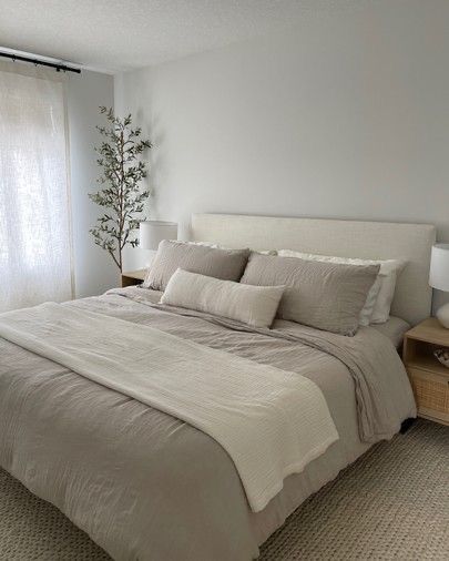 Neutral Bedroom Decor, Dekorasi Kamar Tidur, Redecorate Bedroom, Apartment Decor Inspiration, Room Makeover Bedroom, Simple Bedroom, Apartment Inspiration, Room Inspiration Bedroom, Room Ideas Bedroom