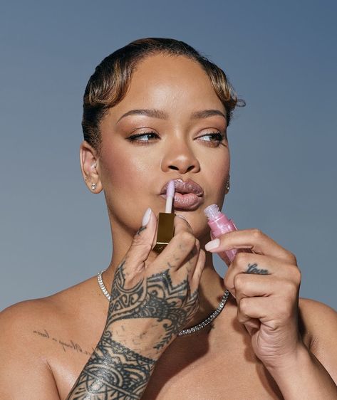 Rihanna Makeup, Rihanna Fenty Beauty, Rihanna Riri, Lip Swatches, Bad Gal, Rihanna Fenty, Luminizer, You Are Enough, Vegan Beauty