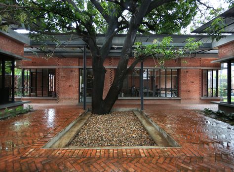 Gallery of Building Bangladesh: A New Wave of Cultural Projects - 15 Bangladeshi Architecture, Community Kitchen, Brick Cladding, Concrete Facade, Brick Pattern, Stone Masonry, Brick Architecture, Exposed Concrete, Brick Facade