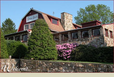 So cute.... came here one time the food is to die for! Enjoy Sunday, Kennett Square Pa, Barn Painting, Longwood Gardens, Stone Barns, Barn Design, Old Barns, Wedding Guide, Sunday Brunch