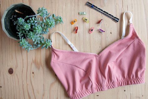 Wireless Bra Sewing Pattern, Vintage Sewing Books, Handmade Bra, Tips For Sewing, Bra Sewing Pattern, Bra Sewing, Cotton Bra, Sewing Lingerie, Lounge Bra