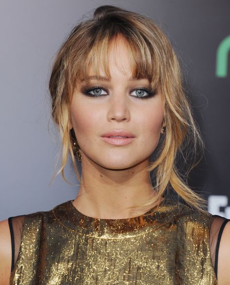 Makeup For Small Hooded Eyes, Small Hooded Eyes, Double Eyelid Makeup, Celebrities With Hooded Eyes, Drooping Eyelid, Eyelid Makeup, Makeup Hooded Eyes, Makeup For Hooded Eyelids, Jennifer Lawrence Hair