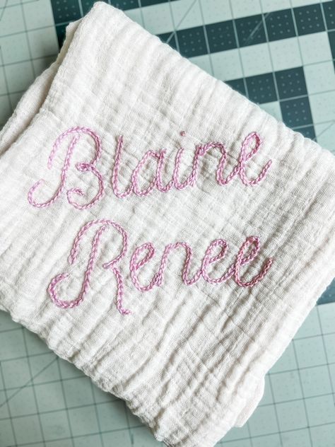 Embroidery On Knit Blanket, How To Embroider A Name, Hand Embroidery Fonts, Embroidery On Blanket, Blanket Embroidery, Sewing Names On Fabric, Embroidery Blanket, Baby Blanket Embroidery, Diy Hand Stitched Name