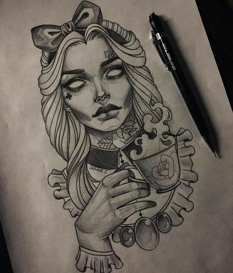 Blackwork Tattoo Sketch, Alice And Wonderland Tattoos, Kunst Tattoos, Wonderland Tattoo, Tattoo Zeichnungen, Geniale Tattoos, Desenho Tattoo, Dark Art Drawings, Neo Traditional