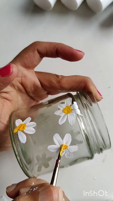 Cute jar painting idea 💞✨ Chaleya 💞❤️ Go with the trend #chaleya #cutediy #jarpainting #bottleart #bottlepainting #bestfromwaste… | Instagram Painting Ideas For Bottles, Painting A Glass Jar, Diy Jars Painting Aesthetic, Glass Art Ideas Painting, Glass Bottles Decoration Ideas, Summer Mason Jar Ideas, Cute Jar Designs, Drawing On Jar, Diy Wood Painting Ideas