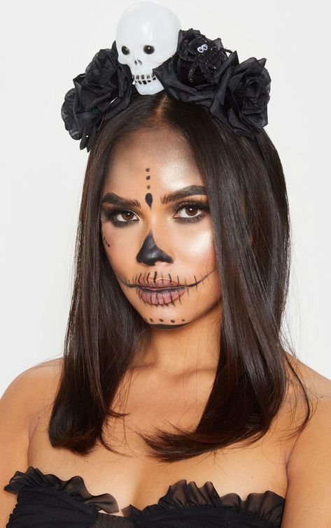 Halloween Makeup Clown, Simple Skull, Dead Makeup, Halloween Beauty, Witch Costumes, Duo Halloween Costumes, Black Attire, Halloween Flowers, Halloween Headband