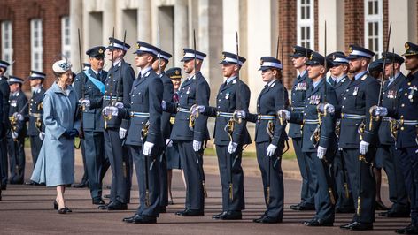 Princess Anne's 'extra special' visit to RAF College Cranwell graduation event Her Royal Highness, Zara Phillips, Warrant Officer, Military Officer, Prince Phillip, Royal Princess, Princess Anne, American Soldiers, Royal Air Force