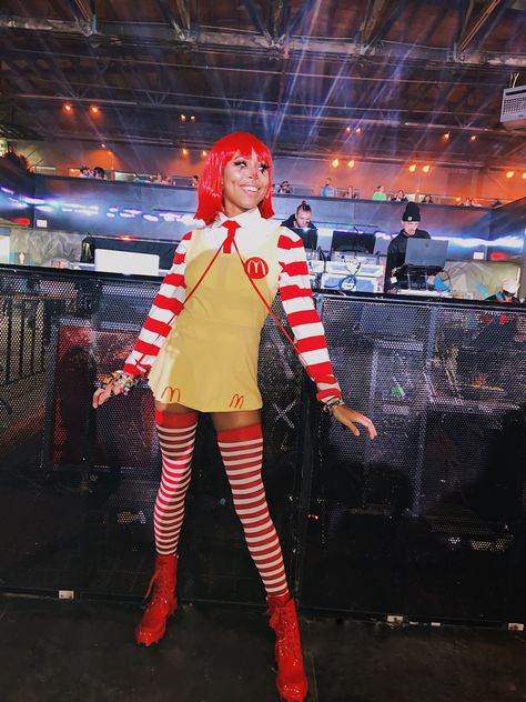 Mcdonalds Group Costume, Mcdonalds Halloween Costumes, Ronald Mcdonald Costume Women, Mcdonald Costume, Ronald Mcdonald Costume, Mcdonalds Halloween, 2022 Costumes, Hot Halloween, Hot Halloween Outfits