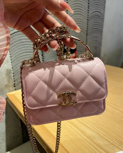 Chanel Mini Bag, Mini Chanel, Iced Chai Tea Latte, Iced Chai Tea, Chanel Lover, Luxury Bags Collection, Handbags Collection, Chanel Pink, Night Fashion