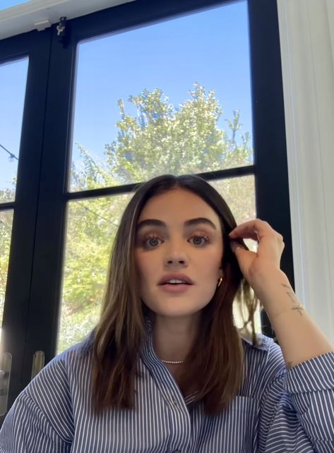 Lucy Hale Mid Length Hair, Lucy Hale Short Hair, Lucy Hale Hair, Lucy Hale Style, Hair 2018, Lucy Hale, Quick Outfits, Mid Length Hair, Hair Cut