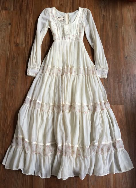 Prairie Wedding Dress, Wedding Dress Cream, Prairie Wedding, Sax Dress, Gunne Sax Dress, Vintage Wedding Dress, Vintage California, Dress Cream, Jessica Mcclintock