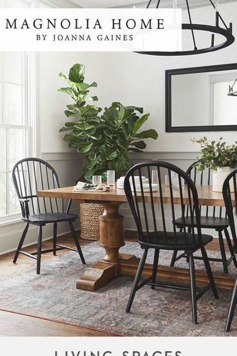 Magnolia Home by Joanna Gaines dining rooms. Refined rustic designs to bring together the perfect dining space. Joanna Gaines Dining Room, Refined Rustic, Casa Clean, Modern Farmhouse Dining, Dining Room Remodel, Dining Room Makeover, Dining Room Inspiration, Farmhouse Dining Room, Magnolia Homes